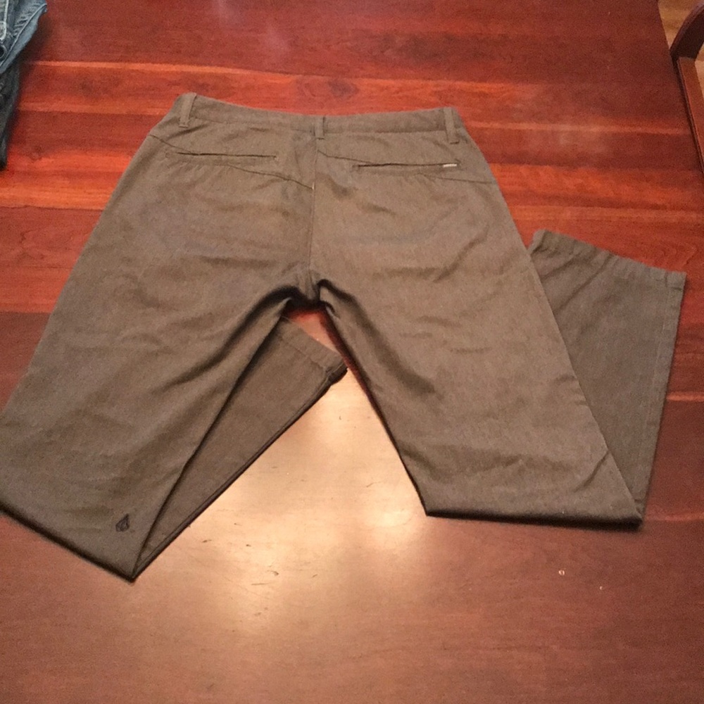 Volcom Size 32